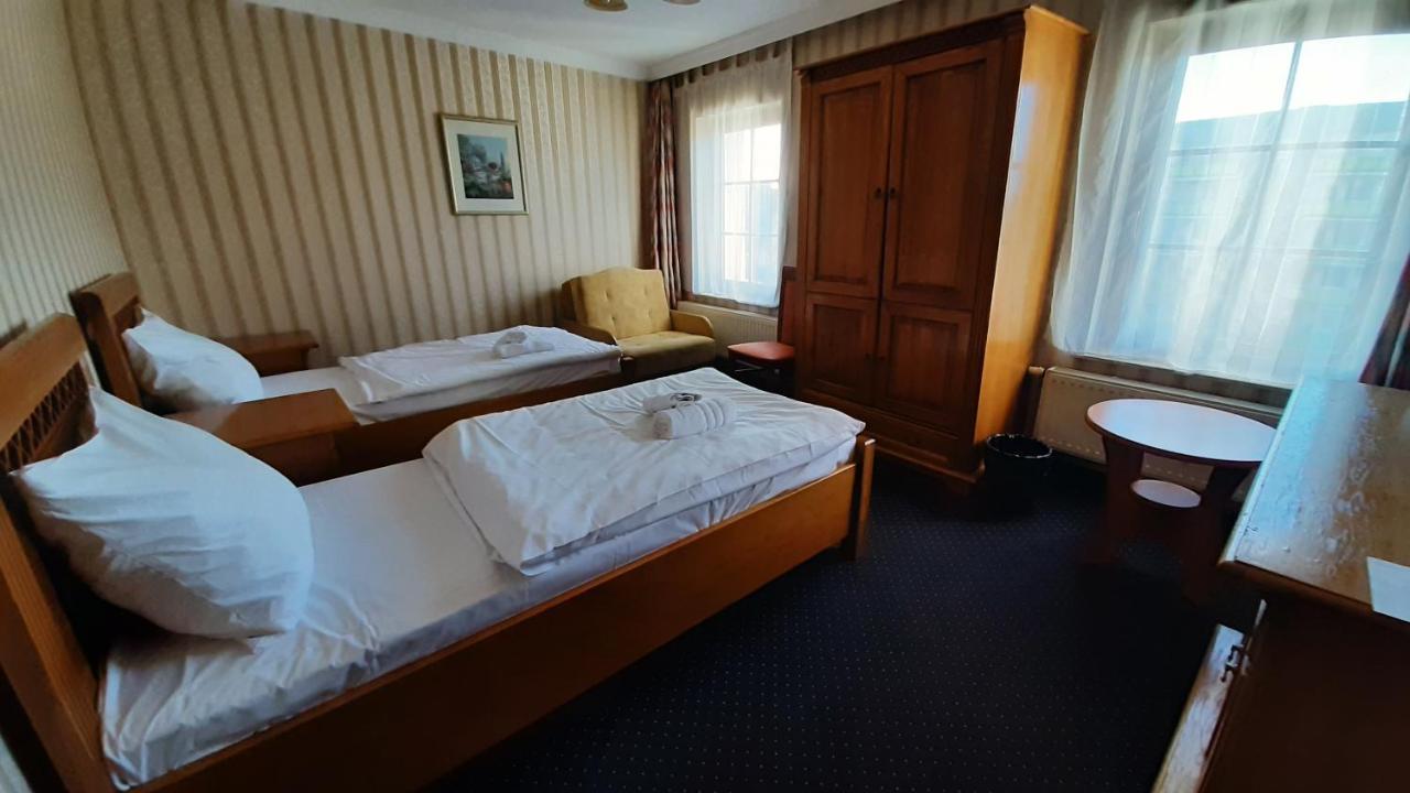 Hotel Janków Żary Exterior foto
